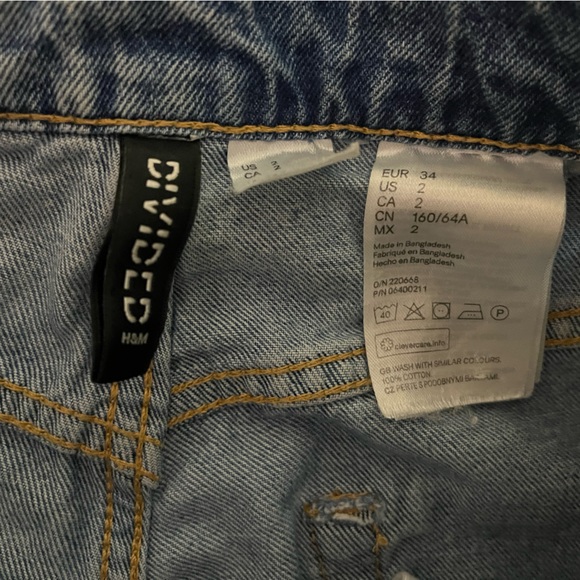 Divided distressed womens jeans - Picture 3 of 4